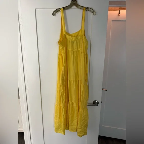 Yellow Maxi Dress - The Drop - Picture 4 of 6